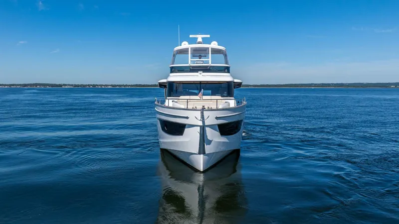 Slide: The Image of Absolute Navetta 58 2019 - 5502880