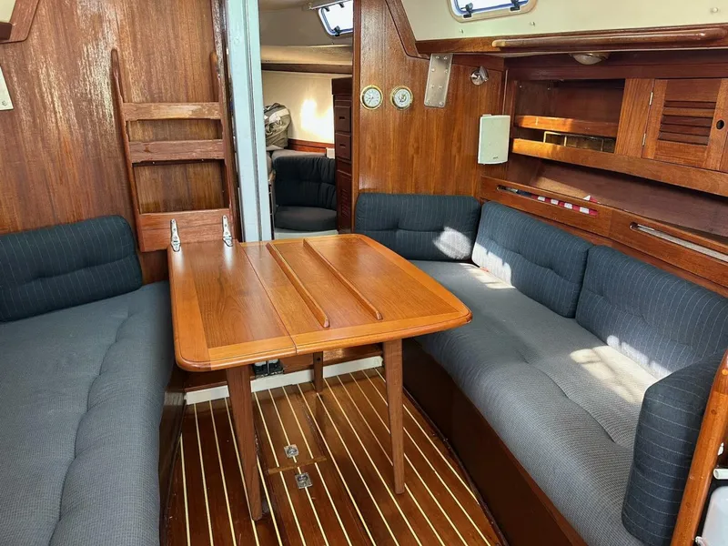 Slide: The Image of Tartan 31 1988 - 5503282