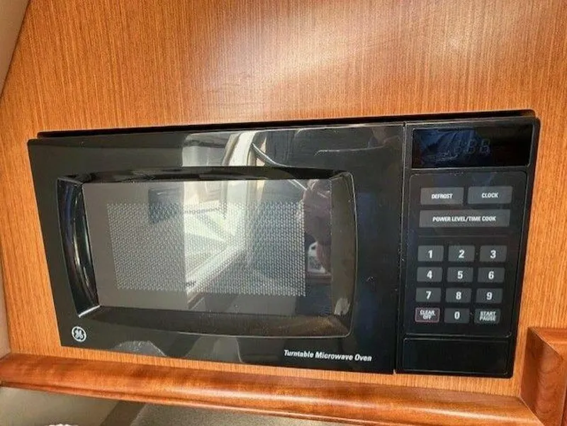 Slide: The Image of Cruisers 340 Express 2004 - 5503552