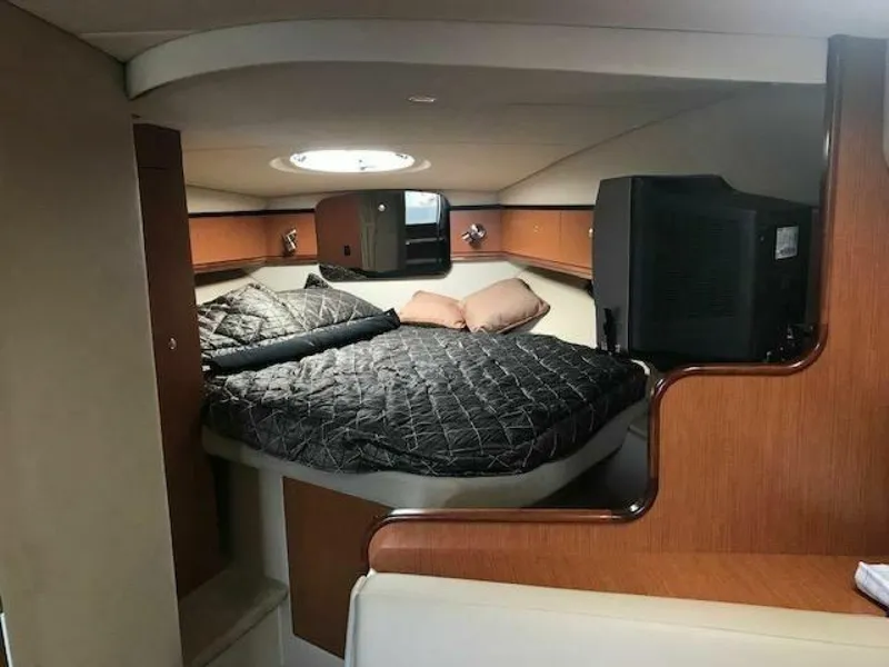 Slide: The Image of Cruisers 340 Express 2004 - 5503558