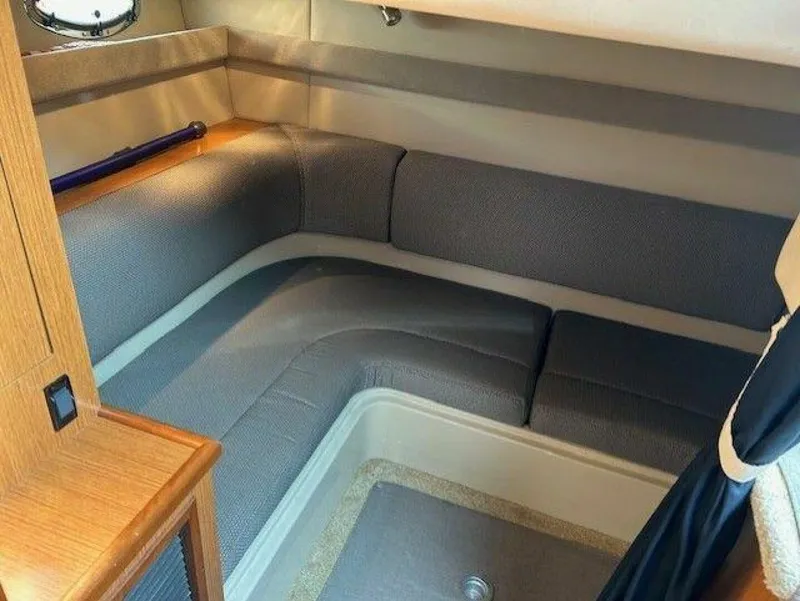 Slide: The Image of Cruisers 340 Express 2004 - 5503570