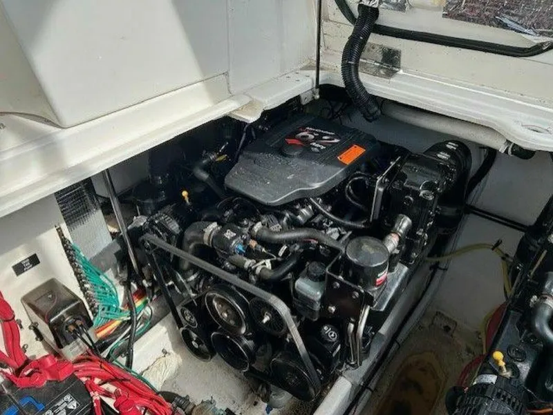 Slide: The Image of Cruisers 340 Express 2004 - 5503576