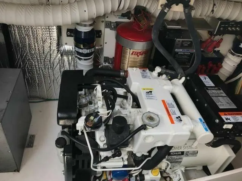 Slide: The Image of Cruisers 340 Express 2004 - 5503579