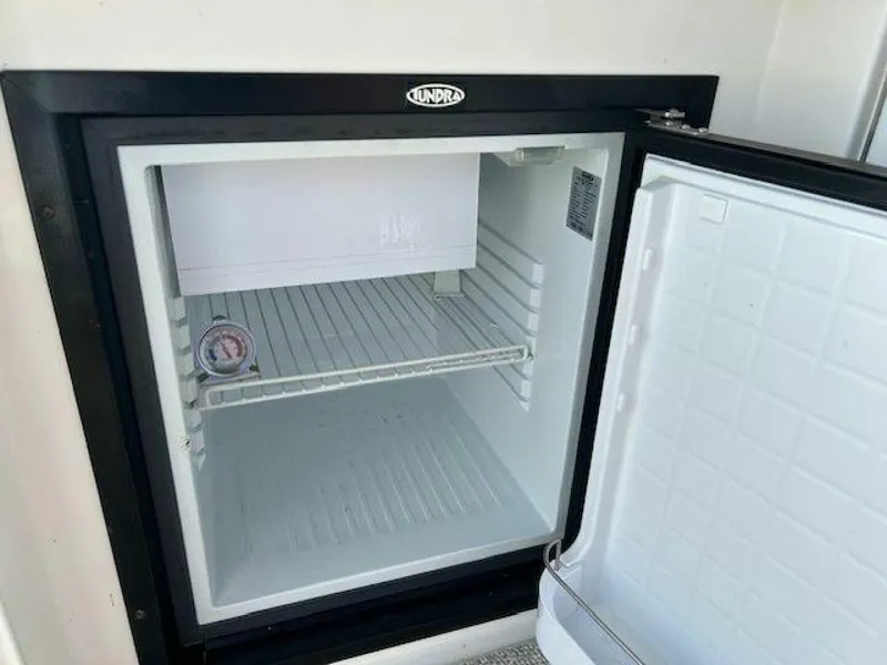 Slide: The Image of Cruisers 340 Express 2004 - 5503534