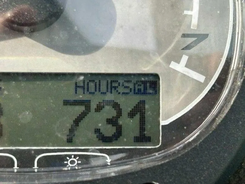 Slide: The Image of Cruisers Yachts 340 Express 2004 - 5503547