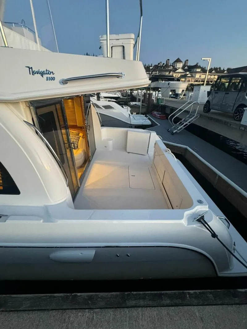 Slide: The Image of Navigator 5100 Pilothouse 2007 - 5503602