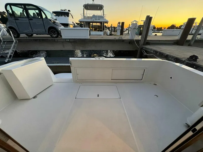 Slide: The Image of Navigator 5100 Pilothouse 2007 - 5503603