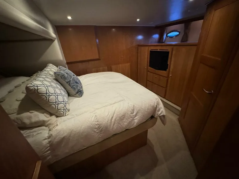 Slide: The Image of Navigator 5100 Pilothouse 2007 - 5503630