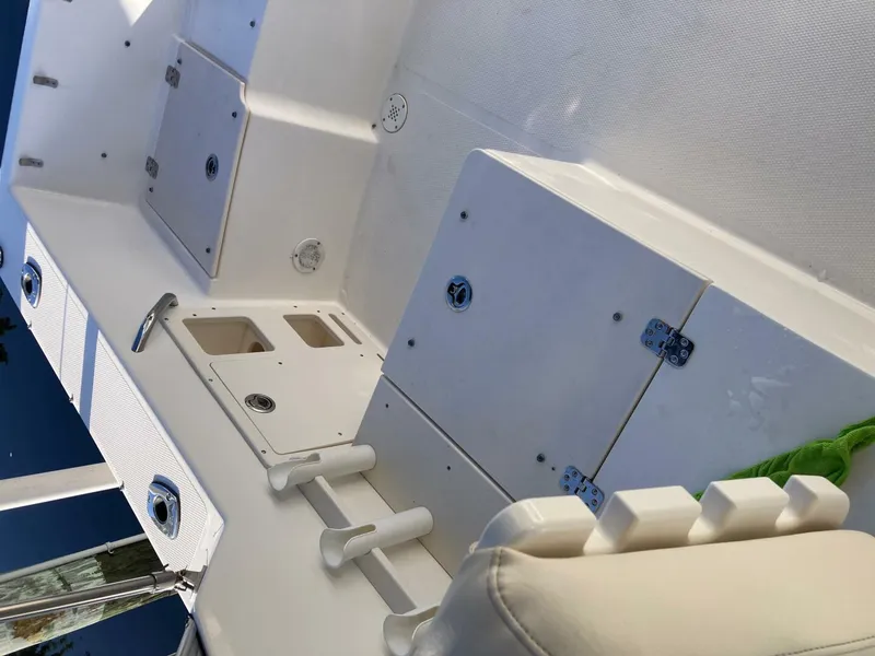 Slide: The Image of Mako 215 Dual Console 2006 - 5505057