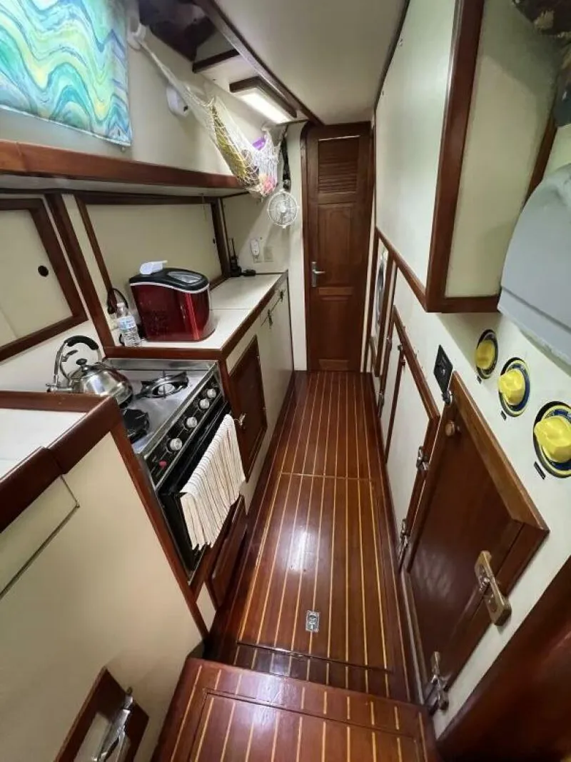 Slide: The Image of Antigua 53 1989 - 5505077