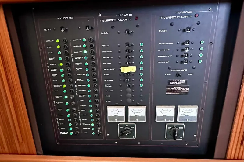 Slide: The Image of Carver 3807 Aft Cabin 1991 - 5505312