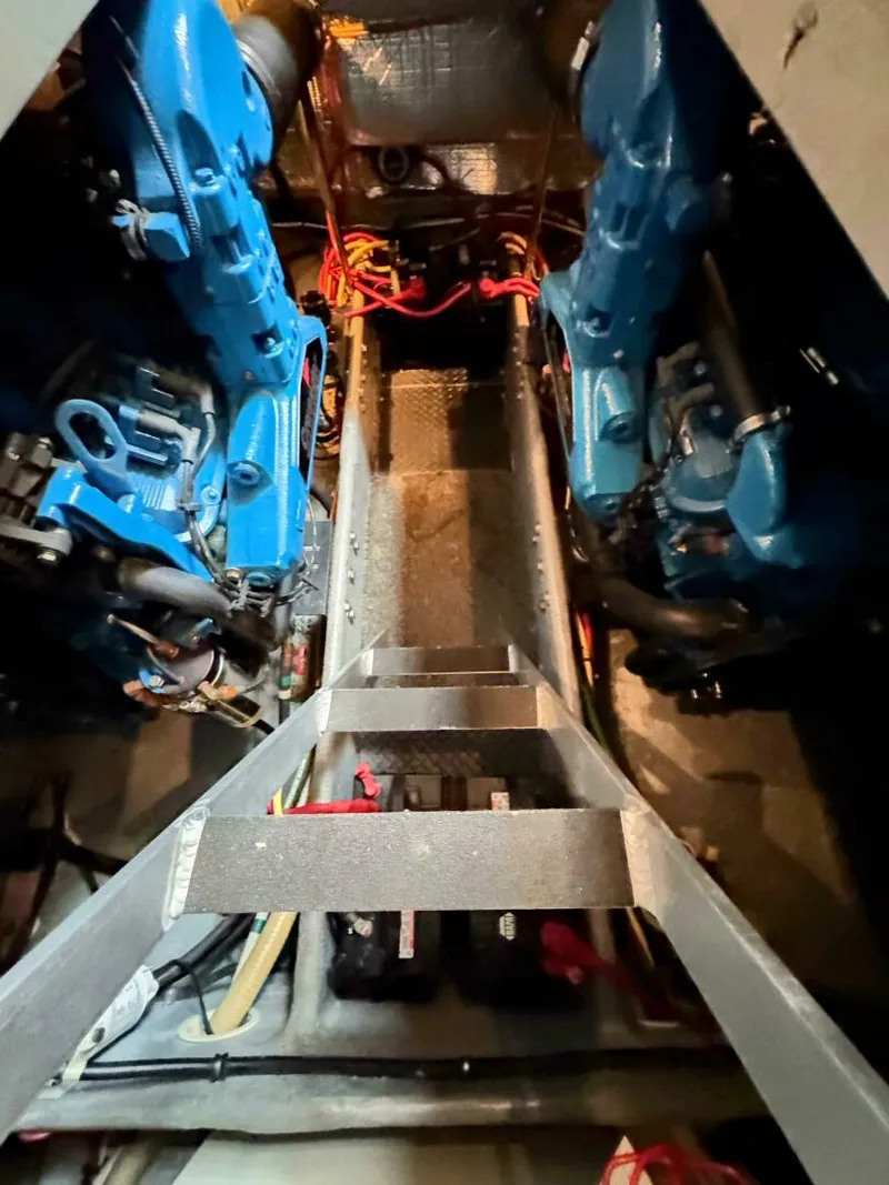 Slide: The Image of Silverton 35 Motor Yacht 2005 - 5505417