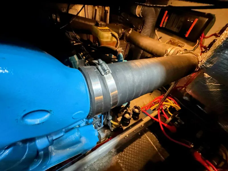 Slide: The Image of Silverton 35 Motor Yacht 2005 - 5505423