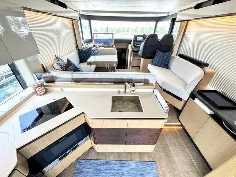 Slide: The Image of Absolute 48 Navetta 2021 - 5546146