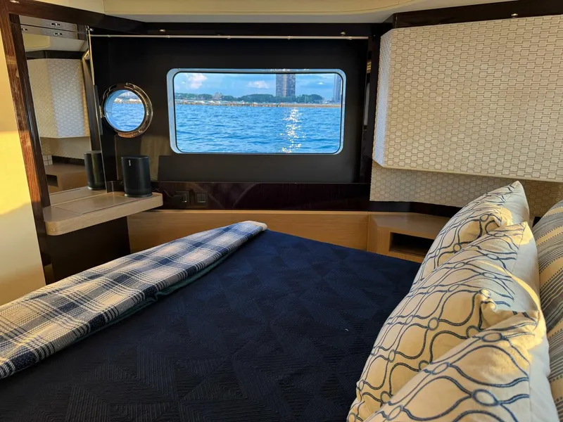 Slide: The Image of Absolute 48 Navetta 2021 - 5546154