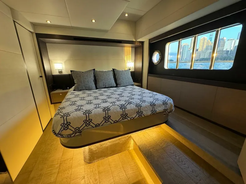 Slide: The Image of Absolute 48 Navetta 2021 - 5546161