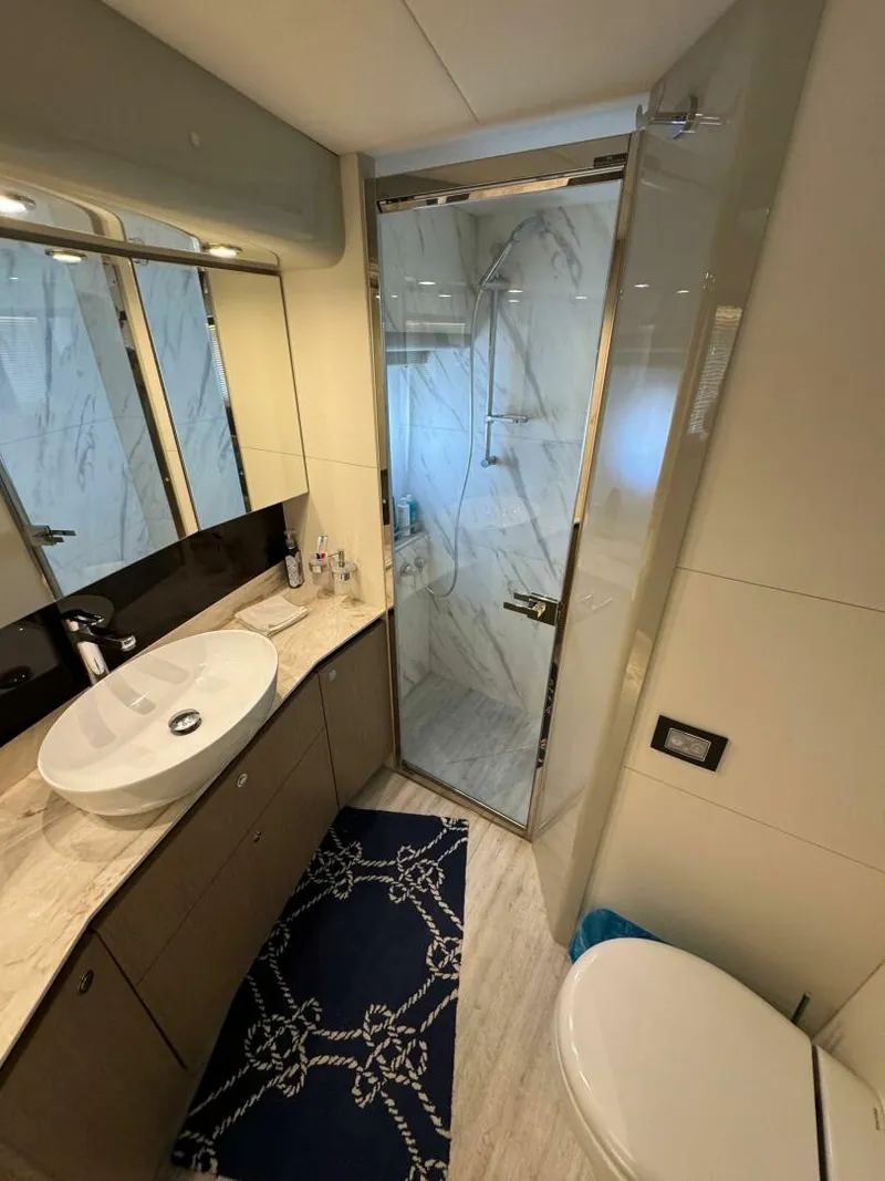Slide: The Image of Absolute 48 Navetta 2021 - 5546177