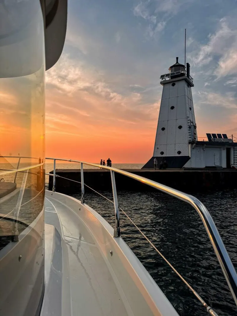 Slide: The Image of Absolute 48 Navetta 2021 - 5546214