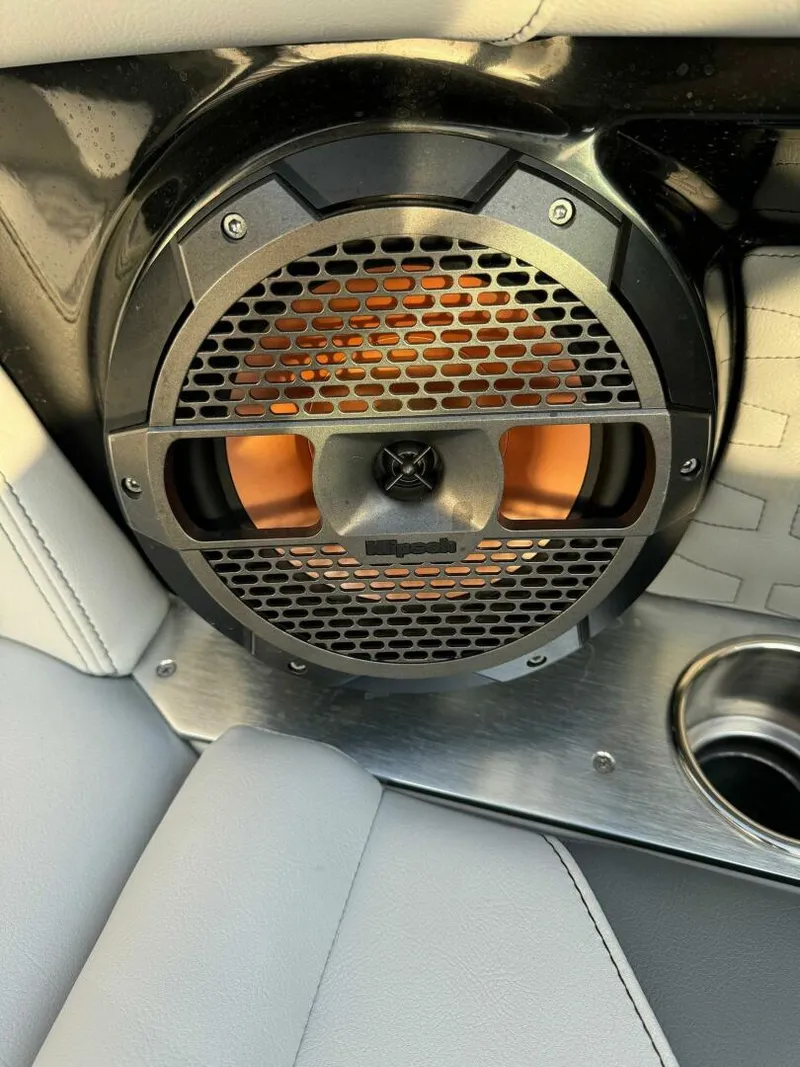 Slide: The Image of Mastercraft 24X 2019 - 5505526