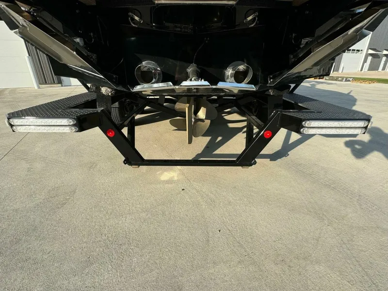 Slide: The Image of Mastercraft 24X 2019 - 5505514