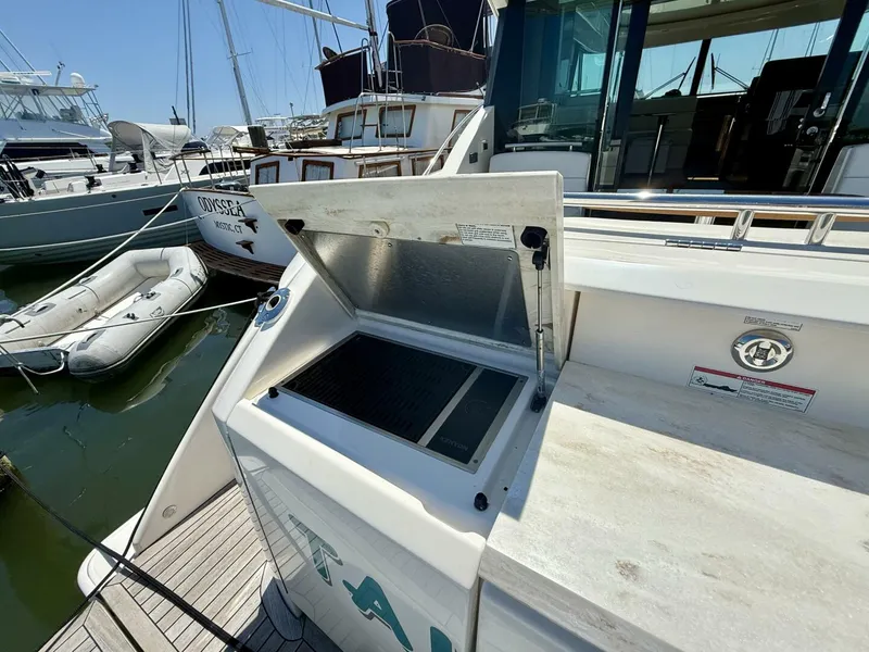 Slide: The Image of Tiara C44 Coupe 2017 - 5505860