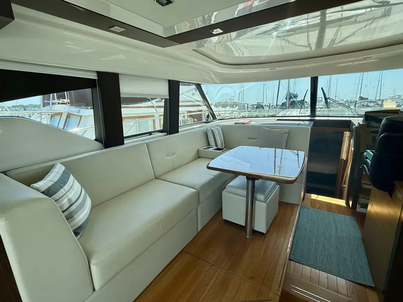 Slide: The Image of Tiara C44 Coupe 2017 - 5505868