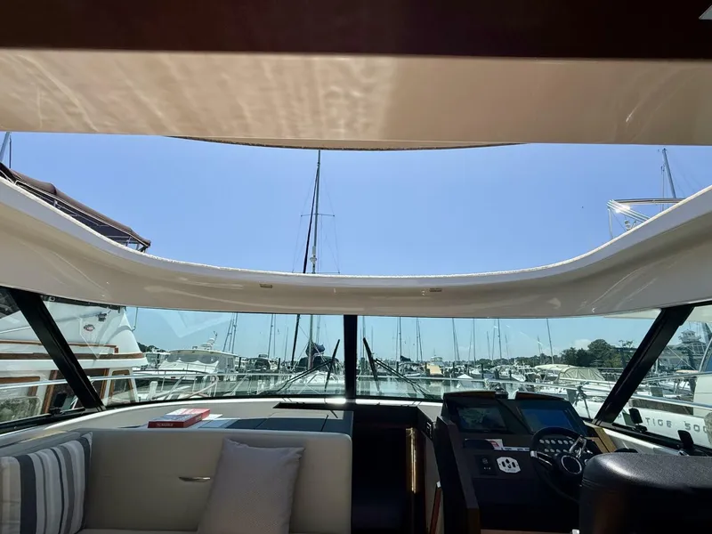 Slide: The Image of Tiara C44 Coupe 2017 - 5505882