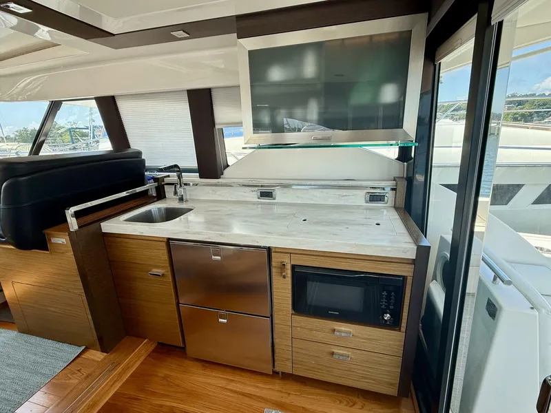 Slide: The Image of Tiara C44 Coupe 2017 - 5505885