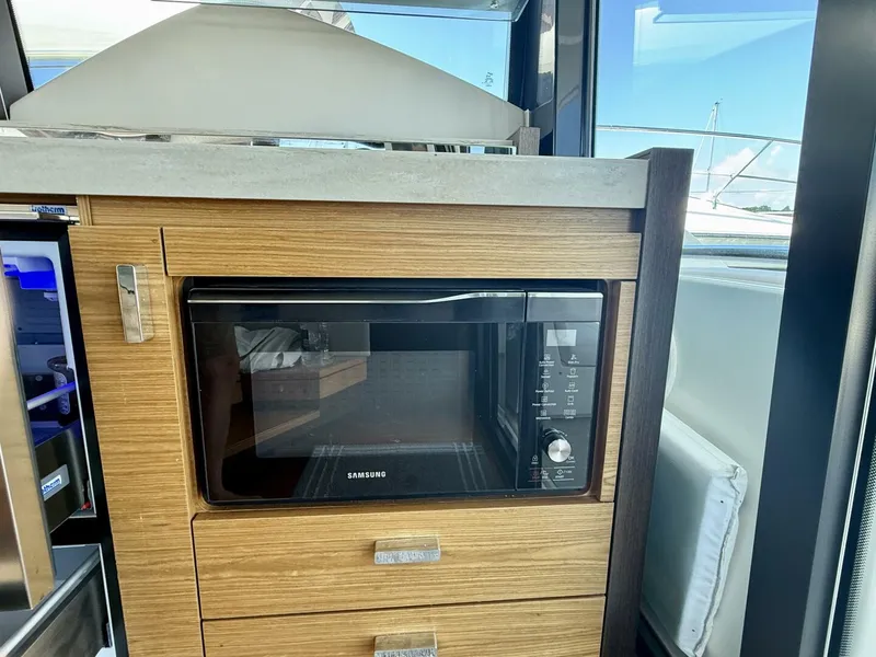 Slide: The Image of Tiara C44 Coupe 2017 - 5505890