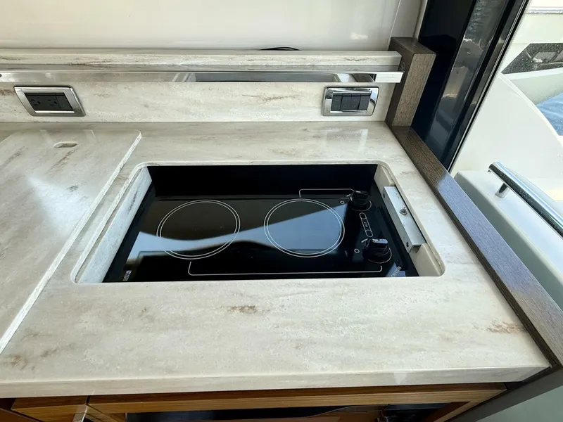 Slide: The Image of Tiara C44 Coupe 2017 - 5505893