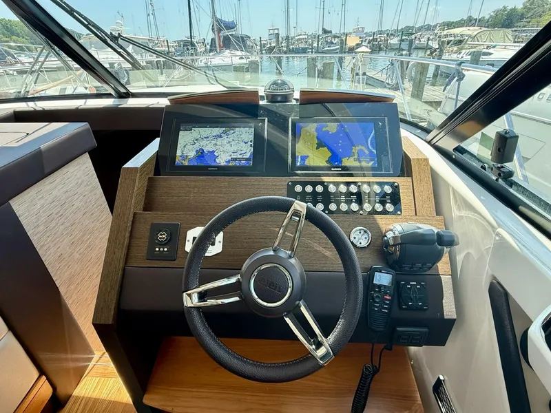 Slide: The Image of Tiara C44 Coupe 2017 - 5505900