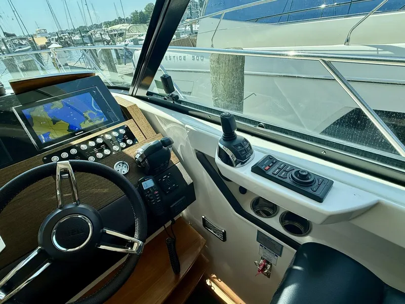 Slide: The Image of Tiara C44 Coupe 2017 - 5505902