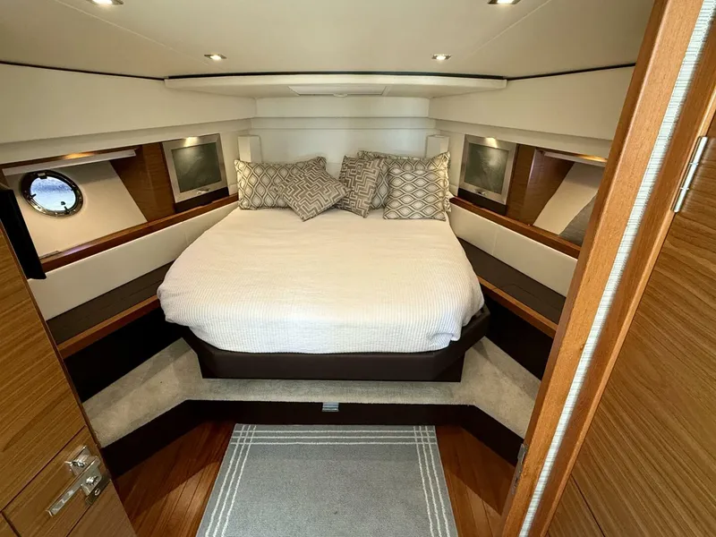 Slide: The Image of Tiara C44 Coupe 2017 - 5505905