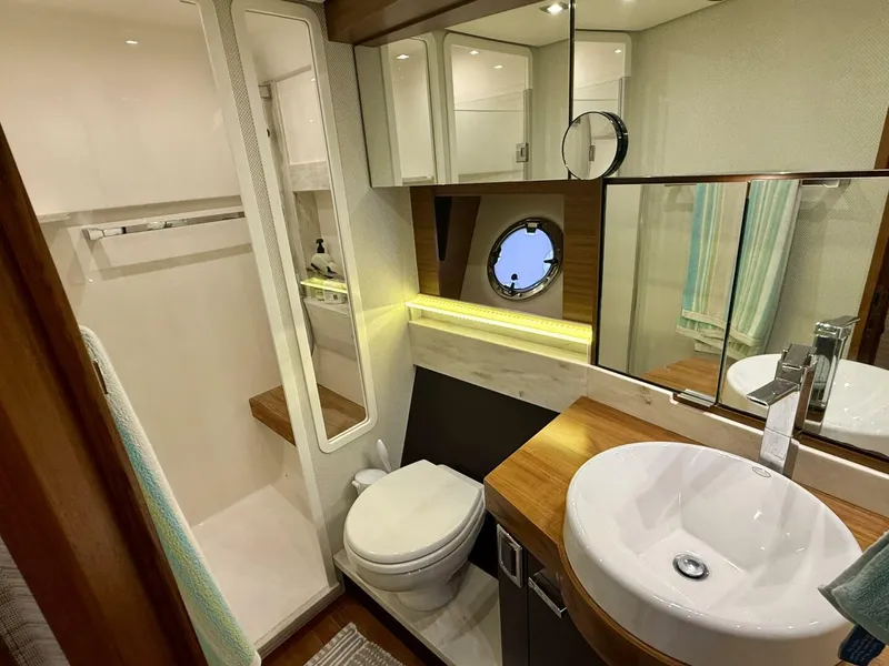 Slide: The Image of Tiara C44 Coupe 2017 - 5505919