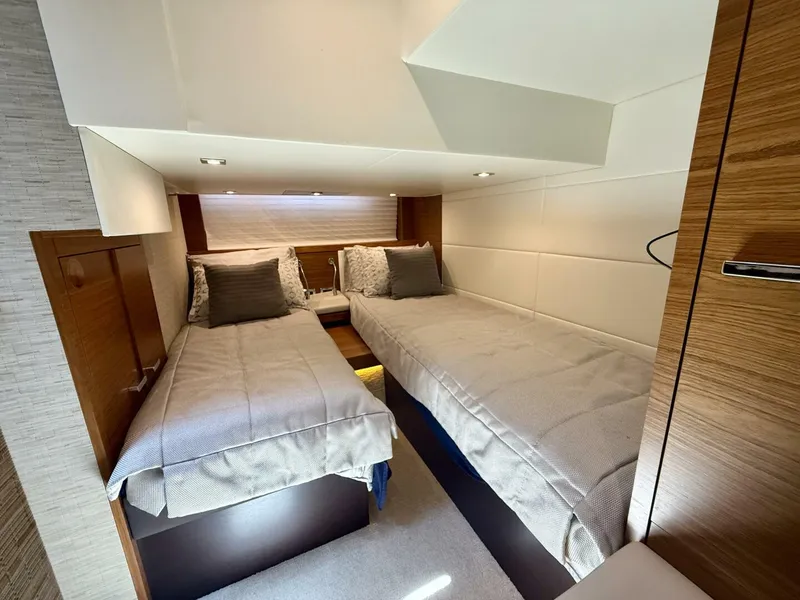 Slide: The Image of Tiara C44 Coupe 2017 - 5505924