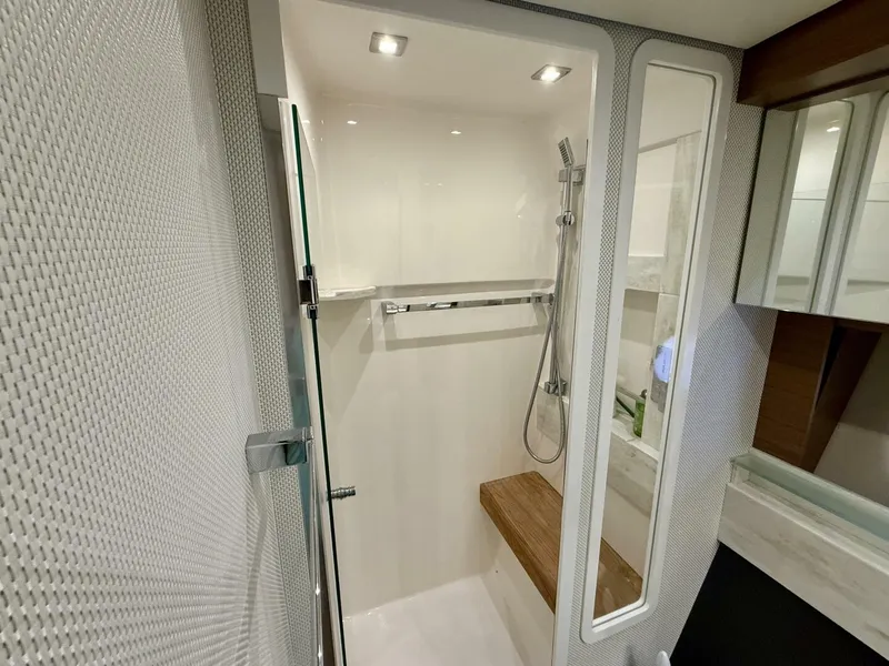 Slide: The Image of Tiara C44 Coupe 2017 - 5505930