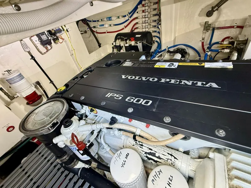 Slide: The Image of Tiara C44 Coupe 2017 - 5505939