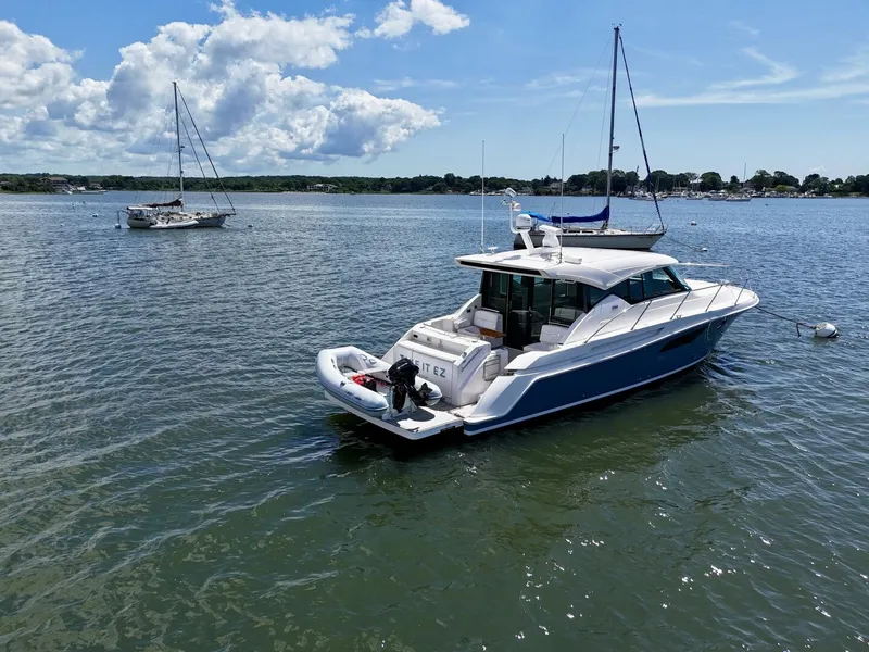 Slide: The Image of Tiara C44 Coupe 2017 - 5505813