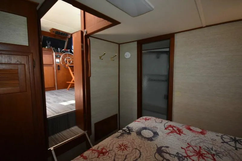 Slide: The Image of Marinette 39 Double Cabin 1985 - 5505928