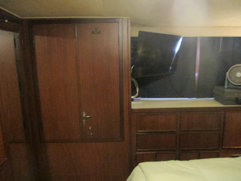 Slide: The Image of Hatteras 43 1986 - 5506308