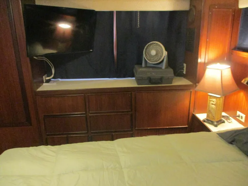 Slide: The Image of Hatteras 43 1986 - 5506309