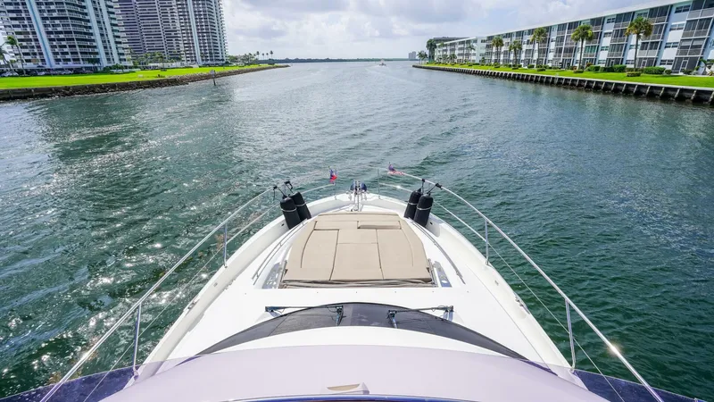 Slide: The Image of Prestige 550 Flybridge 2015 - 5506115