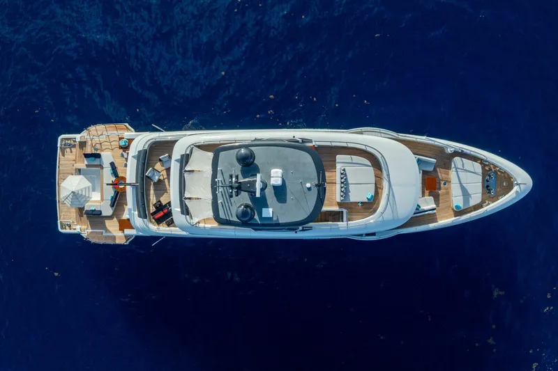 Slide: The Image of Benetti 34M OASIS 2023 - 5506778