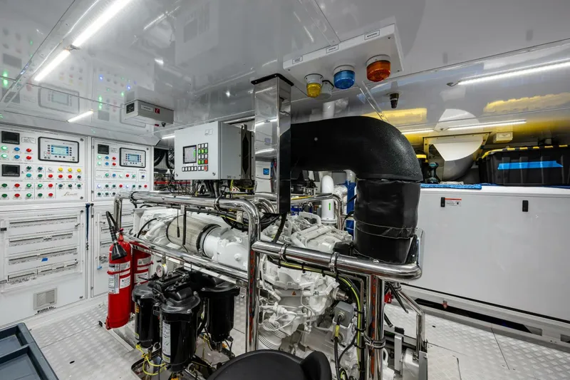 Slide: The Image of Benetti 34M OASIS 2023 - 5507124