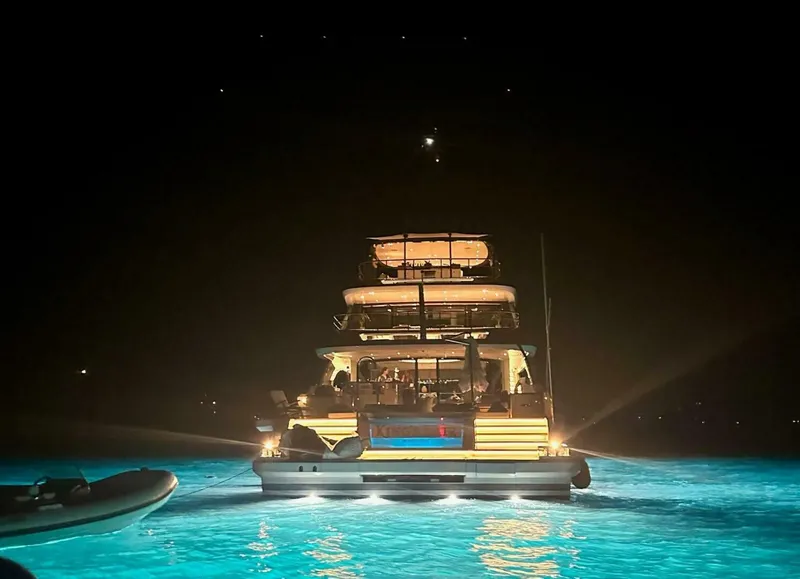 Slide: The Image of Benetti 34M OASIS 2023 - 5507172