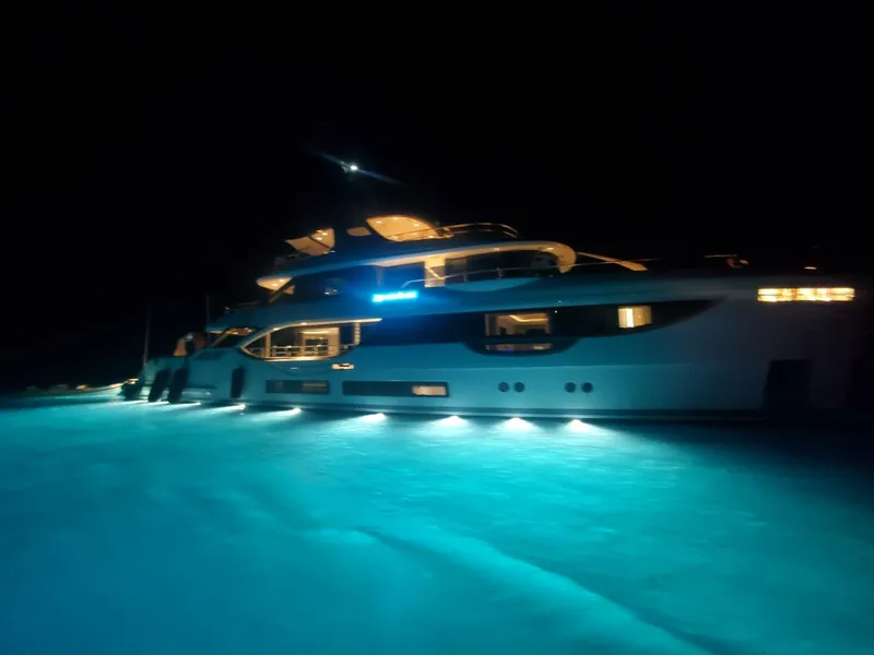 Slide: The Image of Benetti 34M OASIS 2023 - 5507168