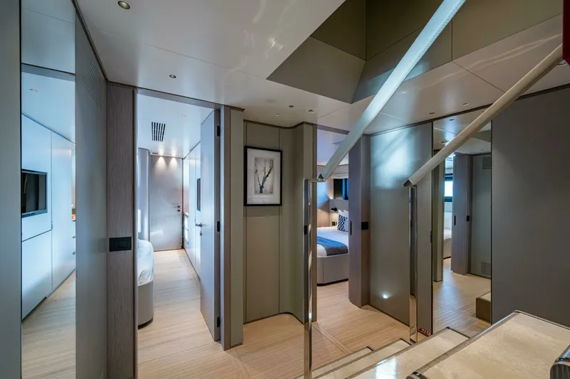 Slide: The Image of Benetti 34M OASIS 2023 - 7647473
