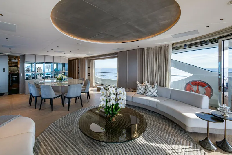 Slide: The Image of Benetti 34M OASIS 2023 - 5506798