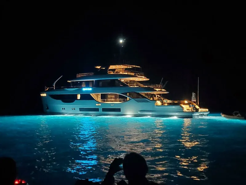 Slide: The Image of Benetti 34M OASIS 2023 - 7647556