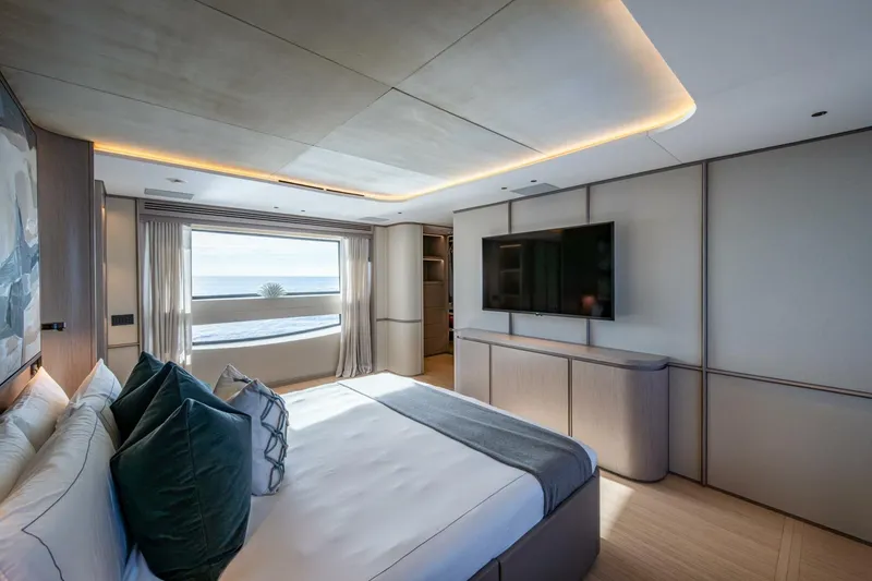 Slide: The Image of Benetti 34M OASIS 2023 - 5506873